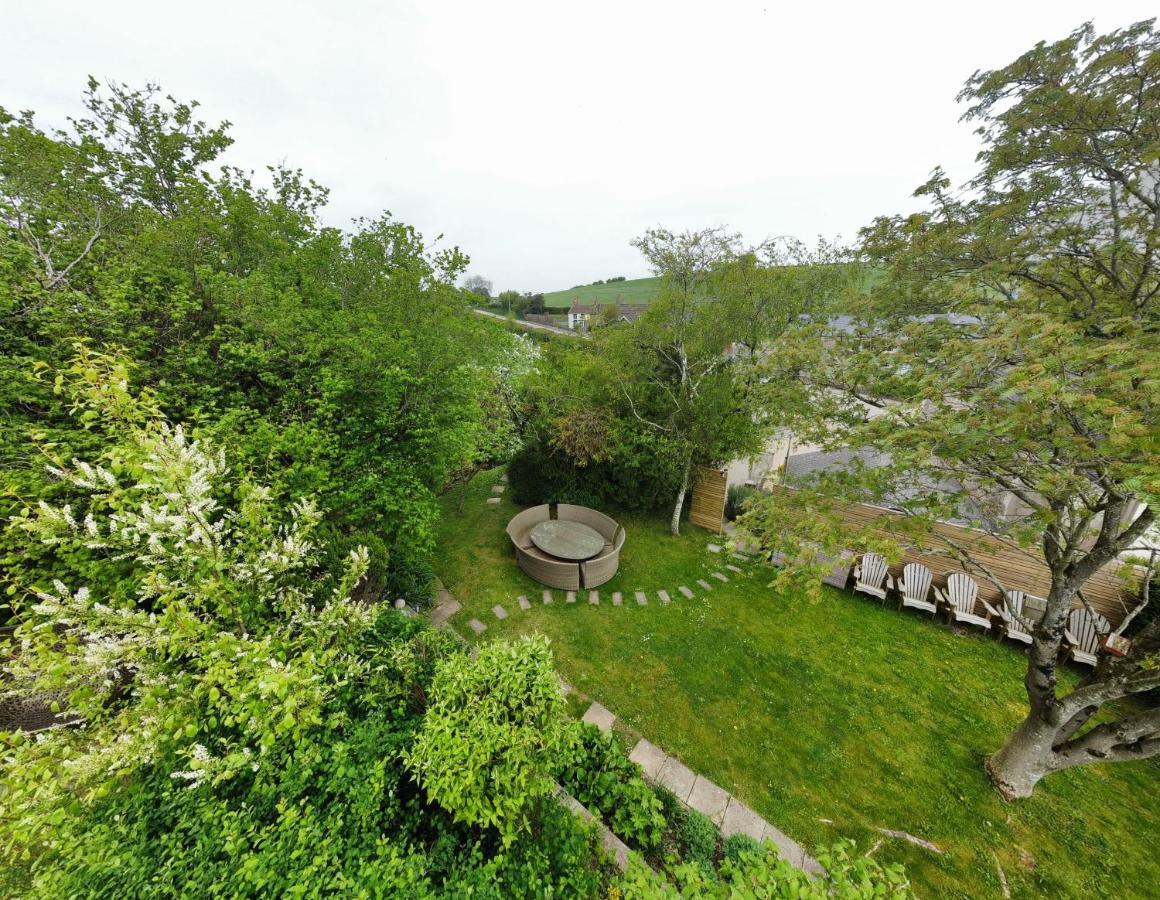 Wisteria View With Hottub & Cabin Sleeps 20 Chippenham  Eksteriør bilde